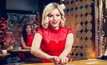 Bước 4: Đăng Nhập Và Bắt Đầu Chơi